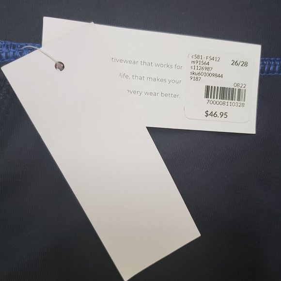 NWT LIVI Activewear High Rise Wicking Knee Short Black Size 26/28 - Picture 3 of 4